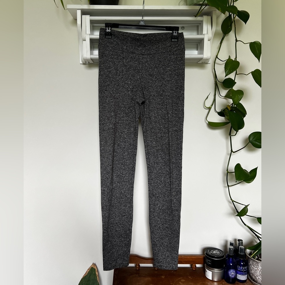 CB Collective Booty Scrunch Leggings